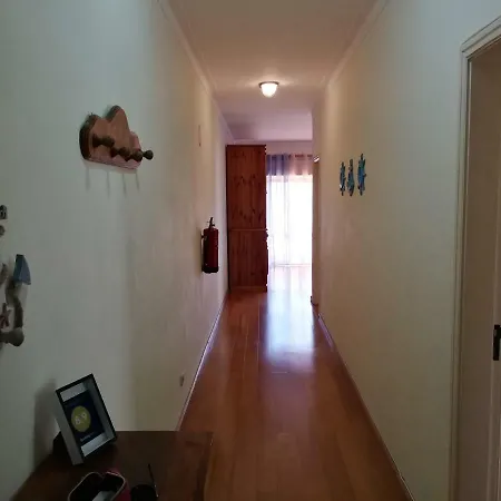 Confortavel E Espacoso Алвор